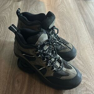 Z-Coil Freedom Green Black Sneaker Women's Size 6 Shoes Comfort Orthopedic